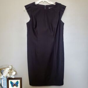Estelle and Finn Black Cocktail Dress Womens Size 4 Stretch Shift Pleated Sleeve